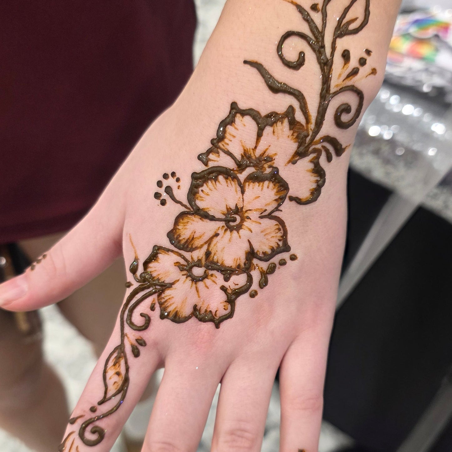 HENNA DESIGN