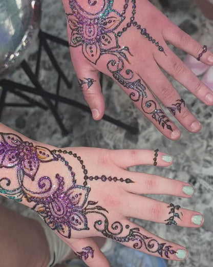 HENNA DESIGN